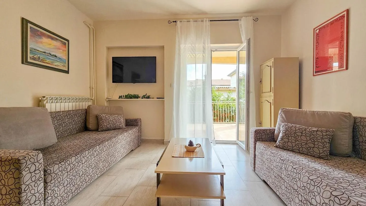 Romana 1 Novigrad  0*, Novigrad (Istria)